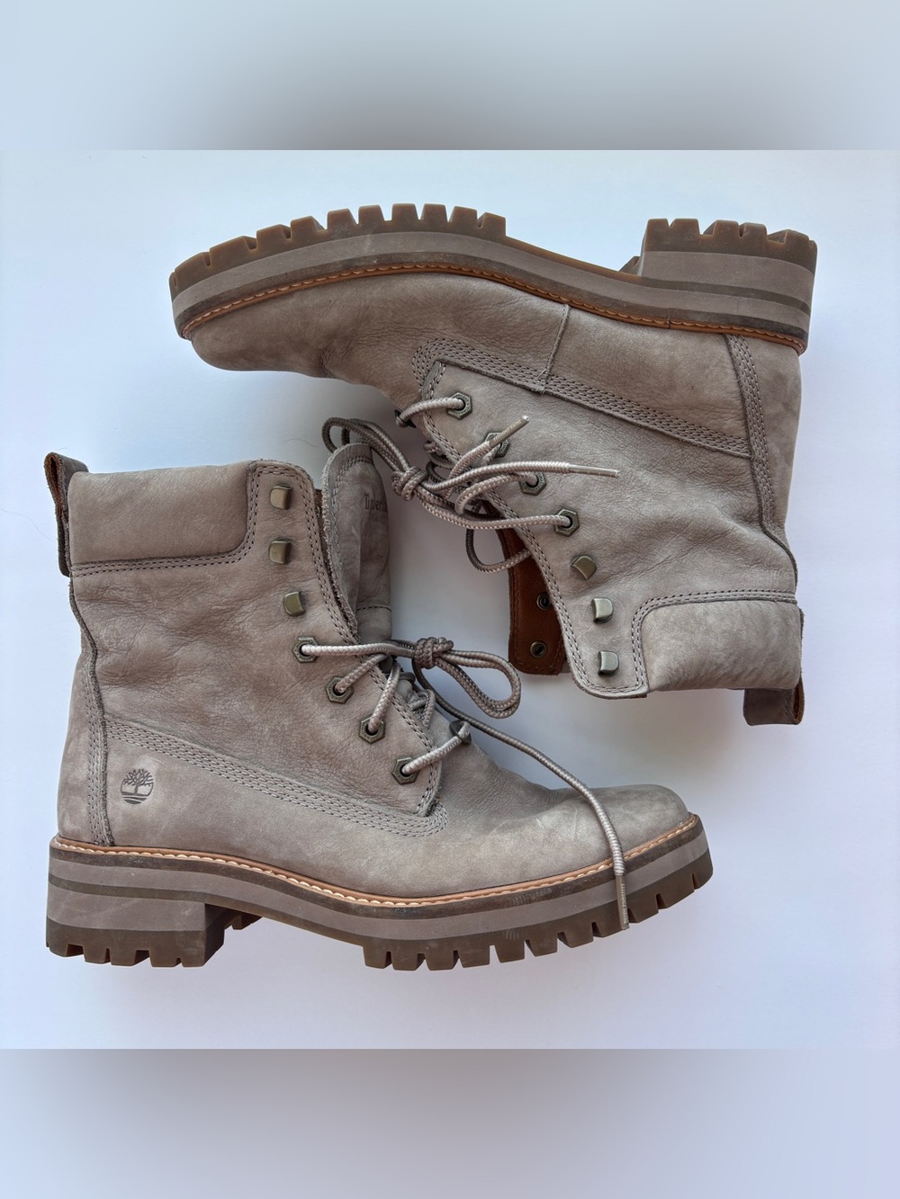 Timberland Courmayeur Valley 6-inch Lace-Up Boot - Size 10